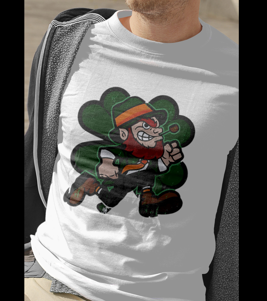 Leprechaun St. Patrick's Day Four Leaf Clover Smoking Pipe Vintage Irish T-Shirt