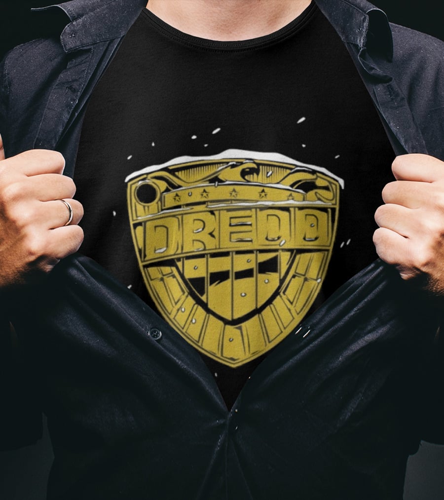 Judge Dredd Badge Winter Holiday Snowflakes T-Shirt