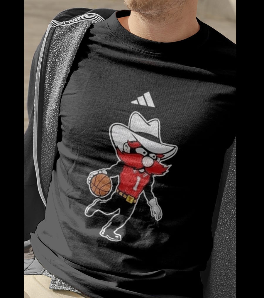 Texas Tech Red Raiders Basketball Wreck 'Em Raider Mascot Playing Basketball T-Shirt