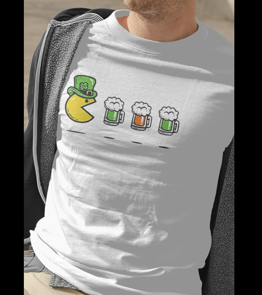 Pac Man St Patrick's Day Leprechaun Hat With Green Beer S T-Shirt