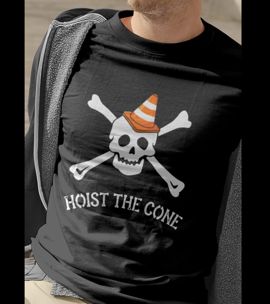 Pittsburgh Pirates Skull Crossbones Hoist The Cone Traffic Hat T-Shirt