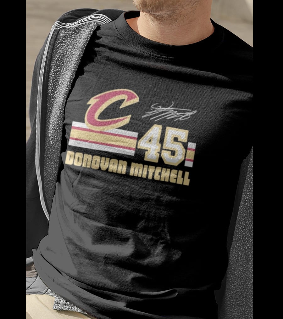 Cleveland Cavaliers Donovan Mitchell 45 Signature NBA T-Shirt