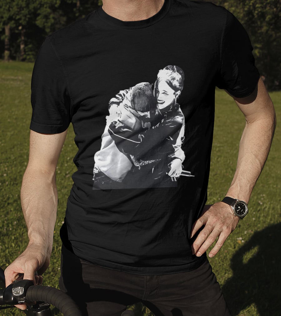 One Less Lonely Girl Coachella Billie Eilish Justin Bieber Hug 2026 T-Shirt