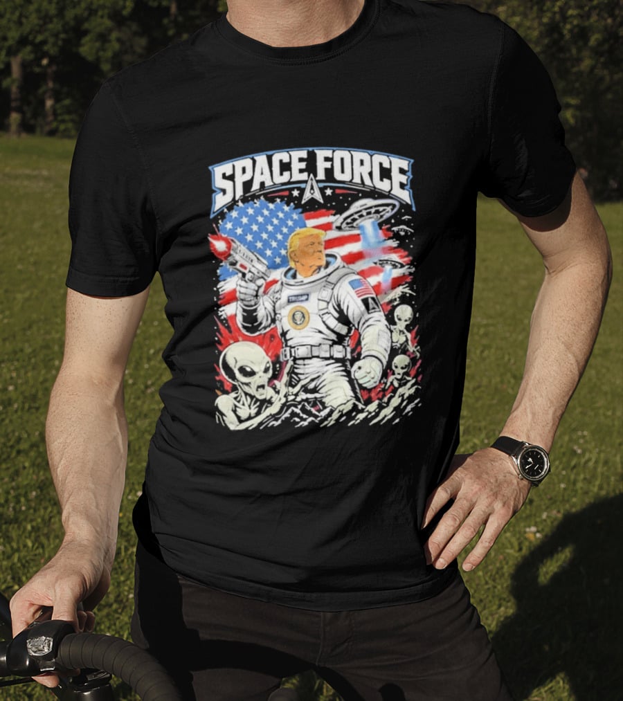Space Force Trump Alien UFO America Flag Astronaut T-Shirt