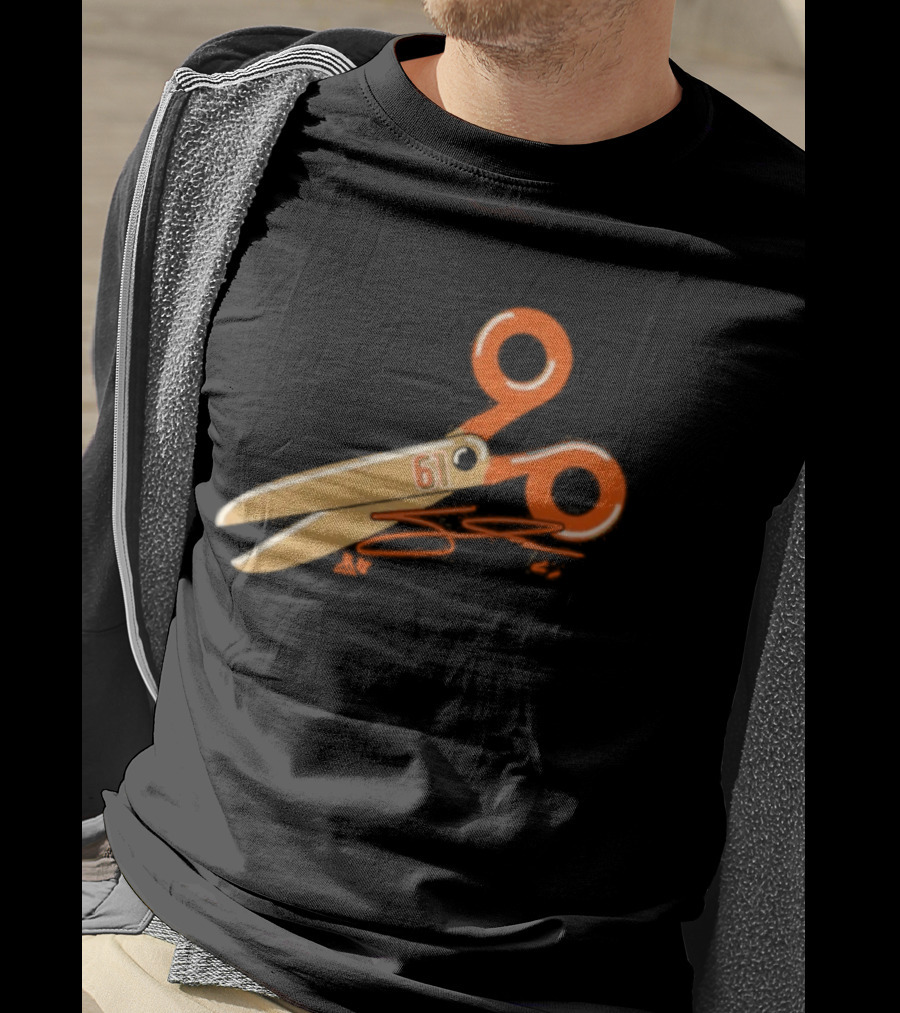Cutter Gauthier Scissors 61 Orange T-Shirt