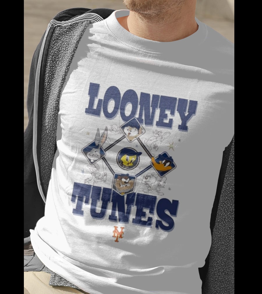 New York Mets Looney Tunes Bugs Tweety Daffy Sylvester Cream New Era T-Shirt