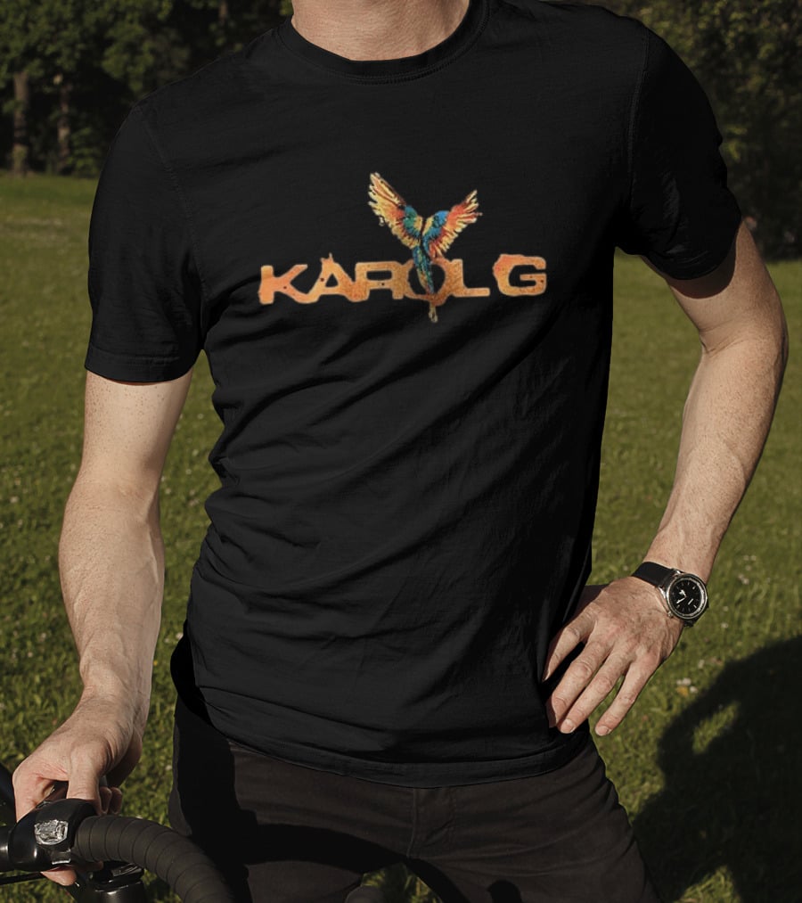 Karol G Parrot Viajando Por El Mundo Tropitour Colorful Wings T-Shirt