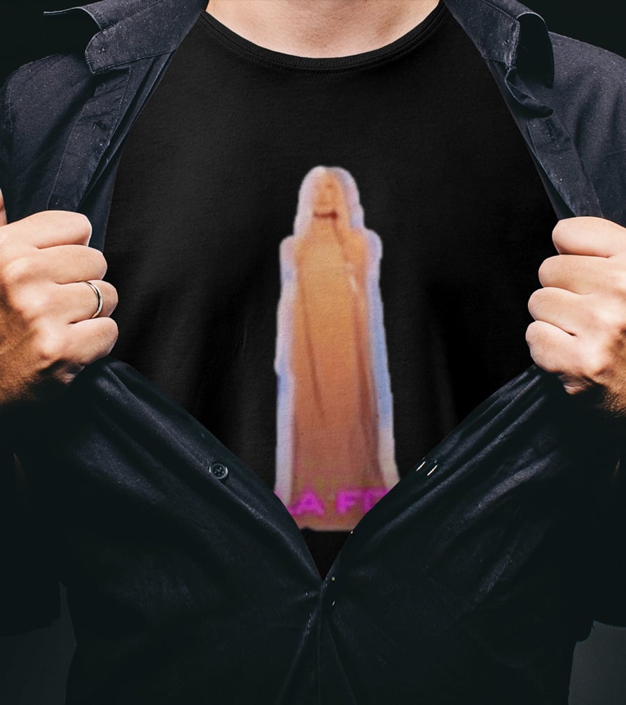 Willa Ford Statue Pink Text Highlighted T-Shirt
