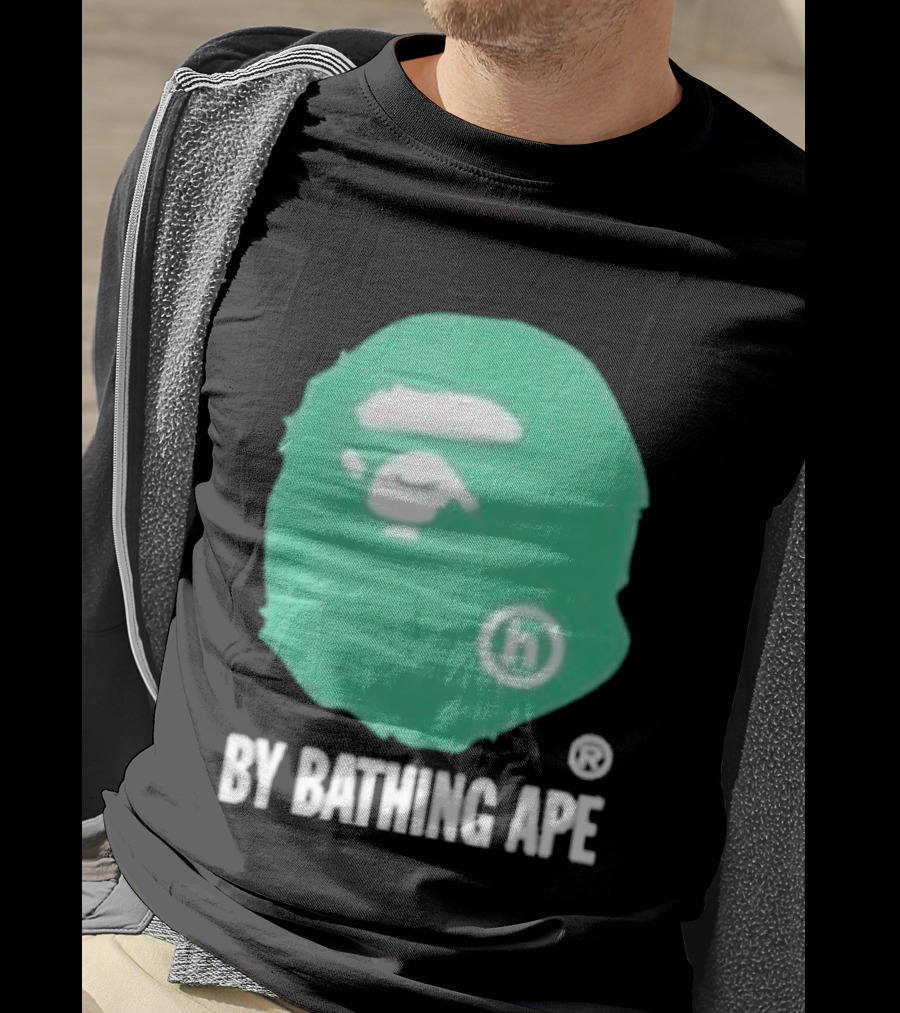 Bape A Bathing Ape Green Big Ape Head Hologram By Bathing Ape And Bapesta Trucker Hat Set 2026 T-Shirt