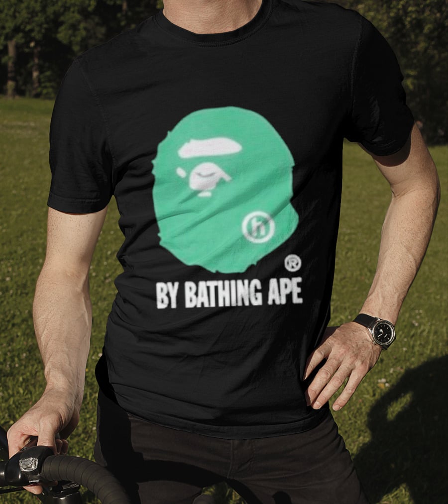 Bape A Bathing Ape Green Big Ape Head Hologram By Bathing Ape And Bapesta Trucker Hat Set 2026 T-Shirt