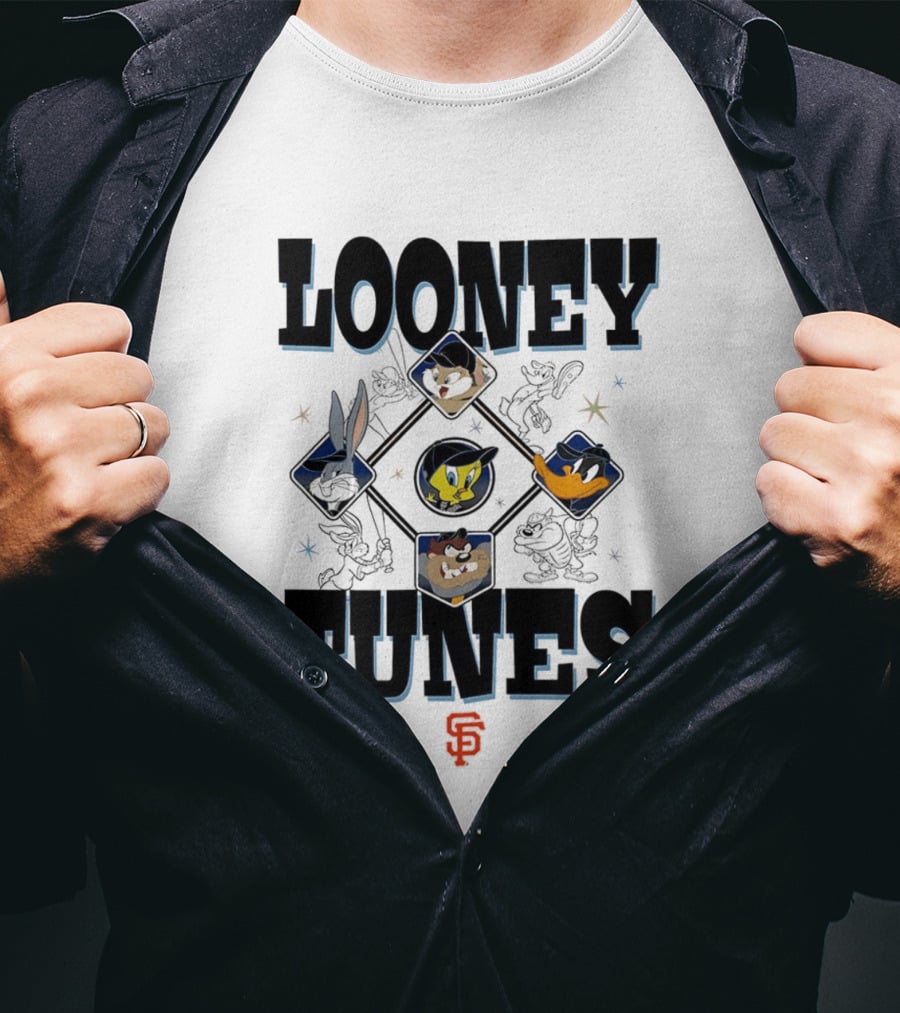 Looney Tunes San Francisco Giants Baseball Bugs Bunny Daffy Duck Taz Tweety T-Shirt