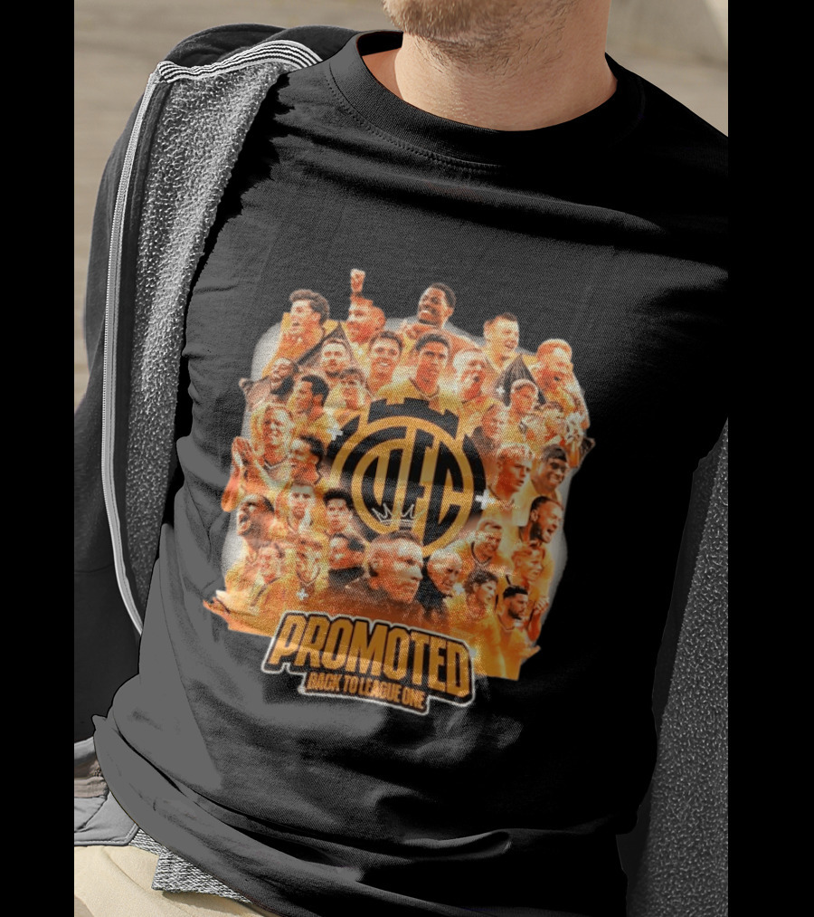 Cambridge United FC Promoted Back To League One 2026 Team Celebration Montage T-Shirt