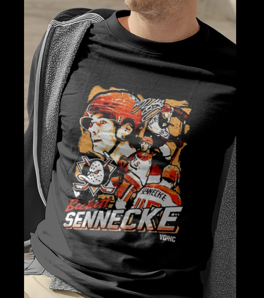 Beckett Sennecke Oregon Ducks Hockey Collage T-Shirt