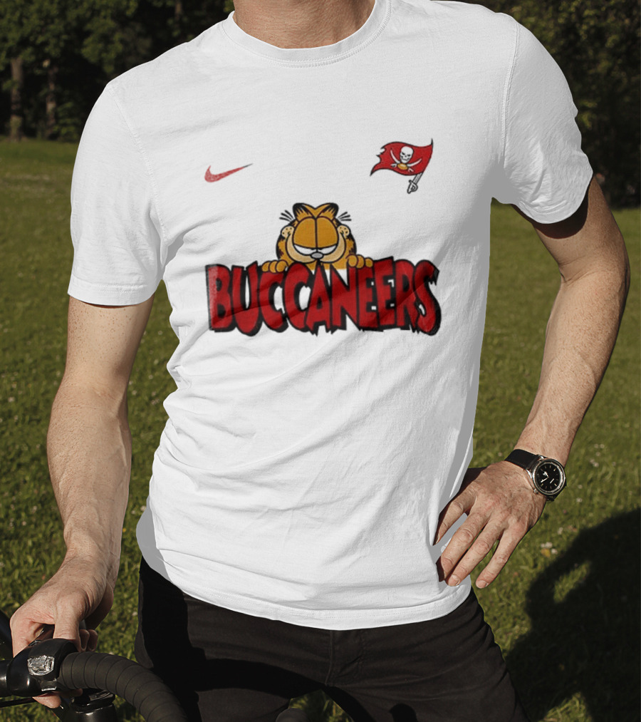 Nike Tampa Bay Buccaneers Garfield Football Fan Art NFL T-Shirt