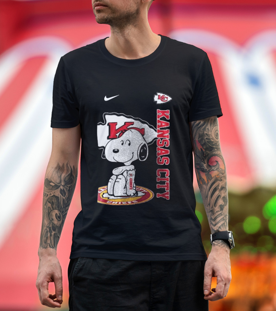Kansas City Chiefs Snoopy Yes I'm Old Thank You For The Memories T-Shirt