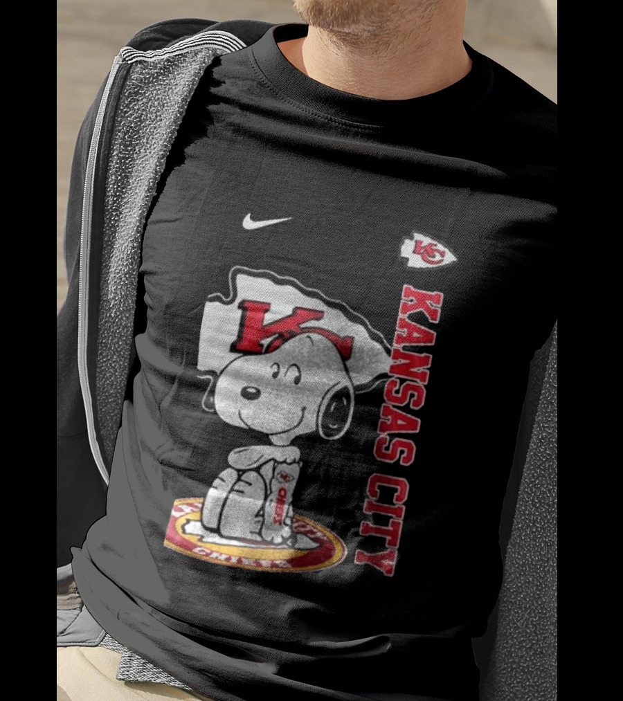 Kansas City Chiefs Snoopy Yes I'm Old Thank You For The Memories T-Shirt