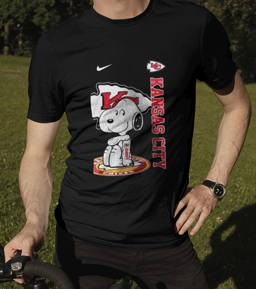 Kansas City Chiefs Snoopy Yes I'm Old Thank You For The Memories T-Shirt