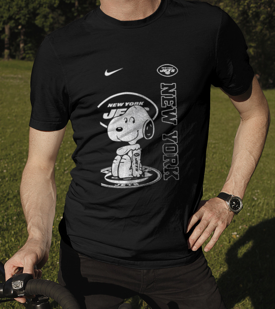 New York Jets Snoopy Yes I'm Old Thank You For The Memories T-Shirt