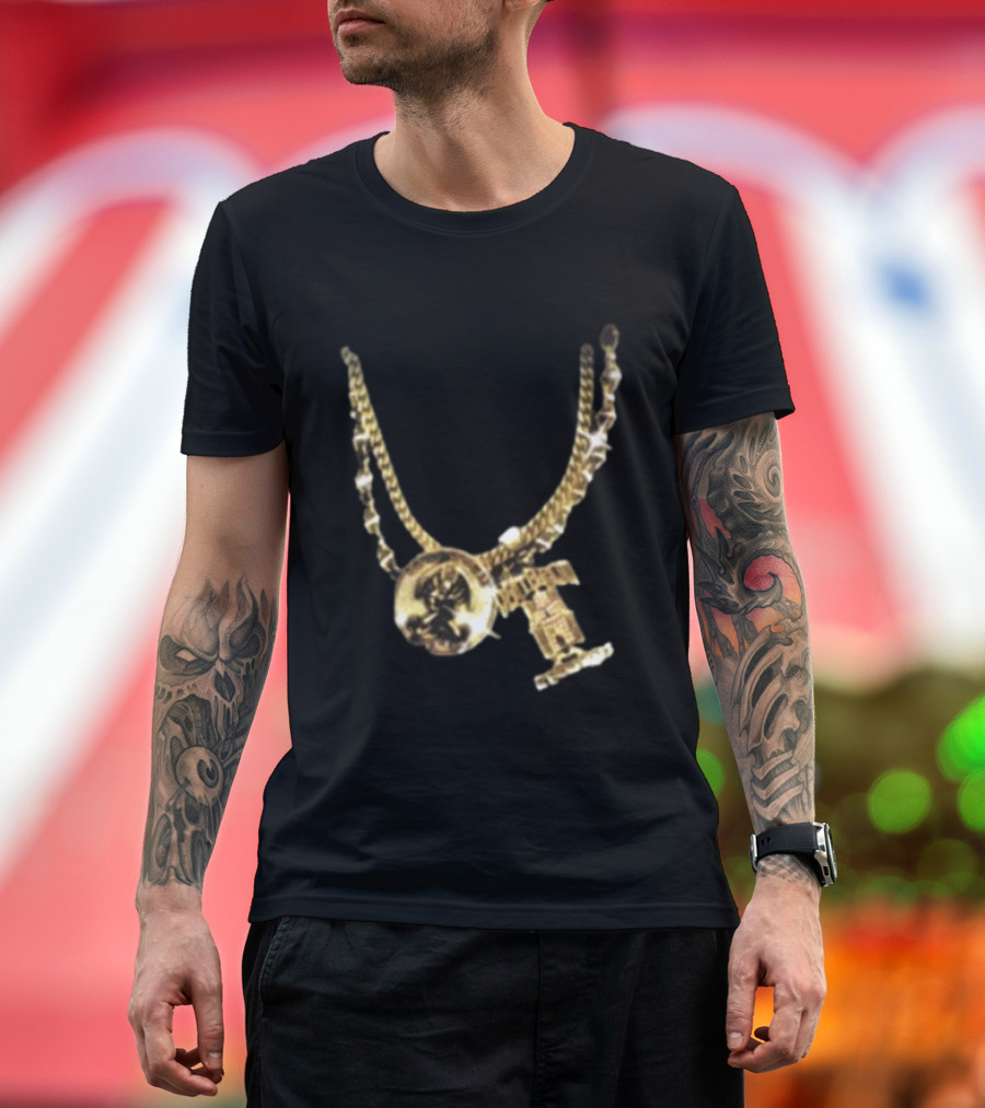 2Pac Gold Necklace Iconic Hip Hop Jewelry T-Shirt