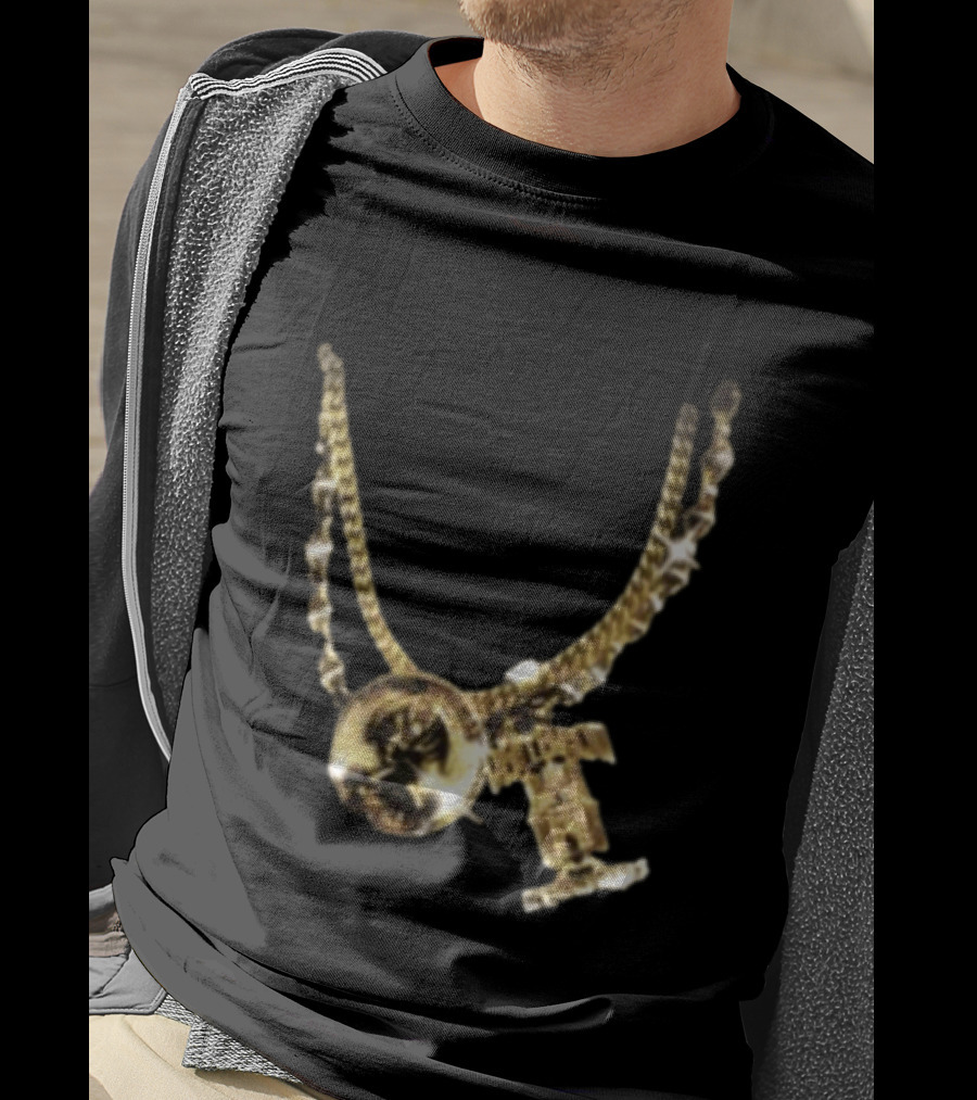 2Pac Gold Necklace Iconic Hip Hop Jewelry T-Shirt