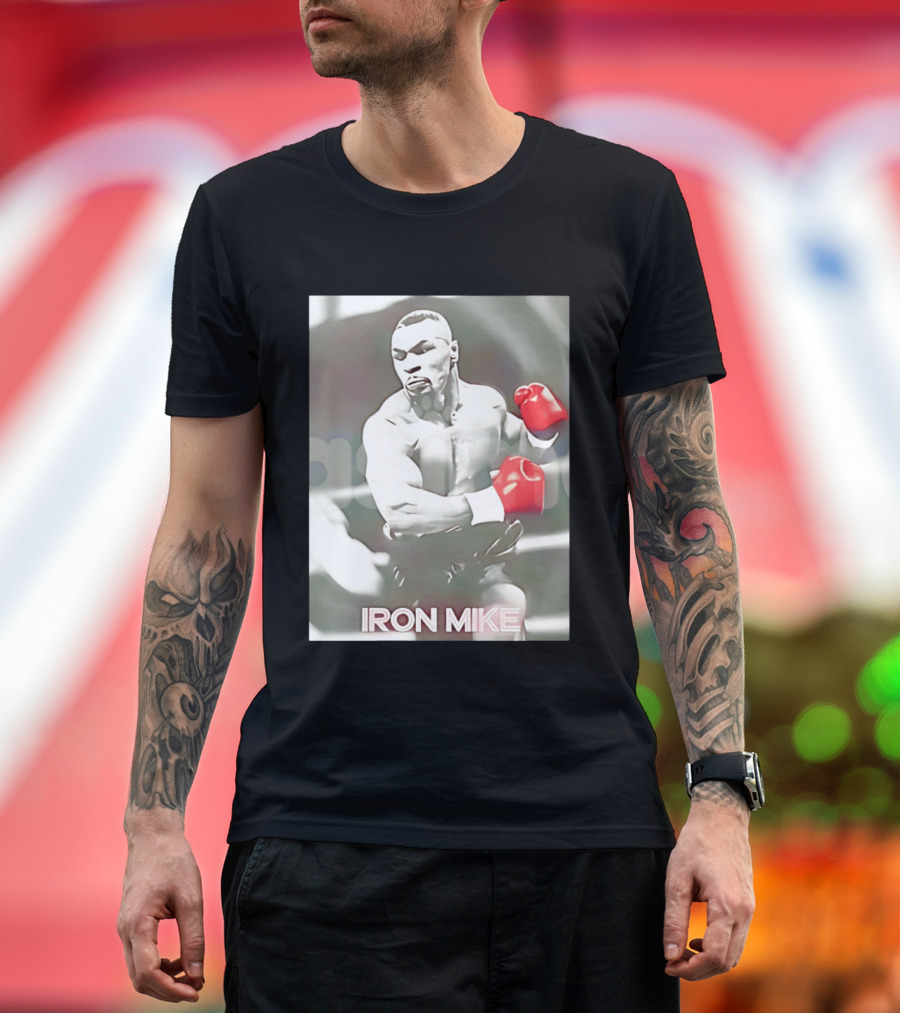 Boxing Legend Iron Mike Tyson Vintage Style Red Gloves T-Shirt