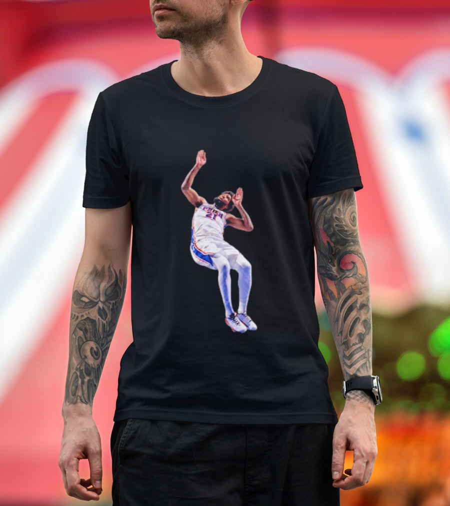 New York Knicks Mitchell Robinson Dunking On Philadelphia Player T-Shirt
