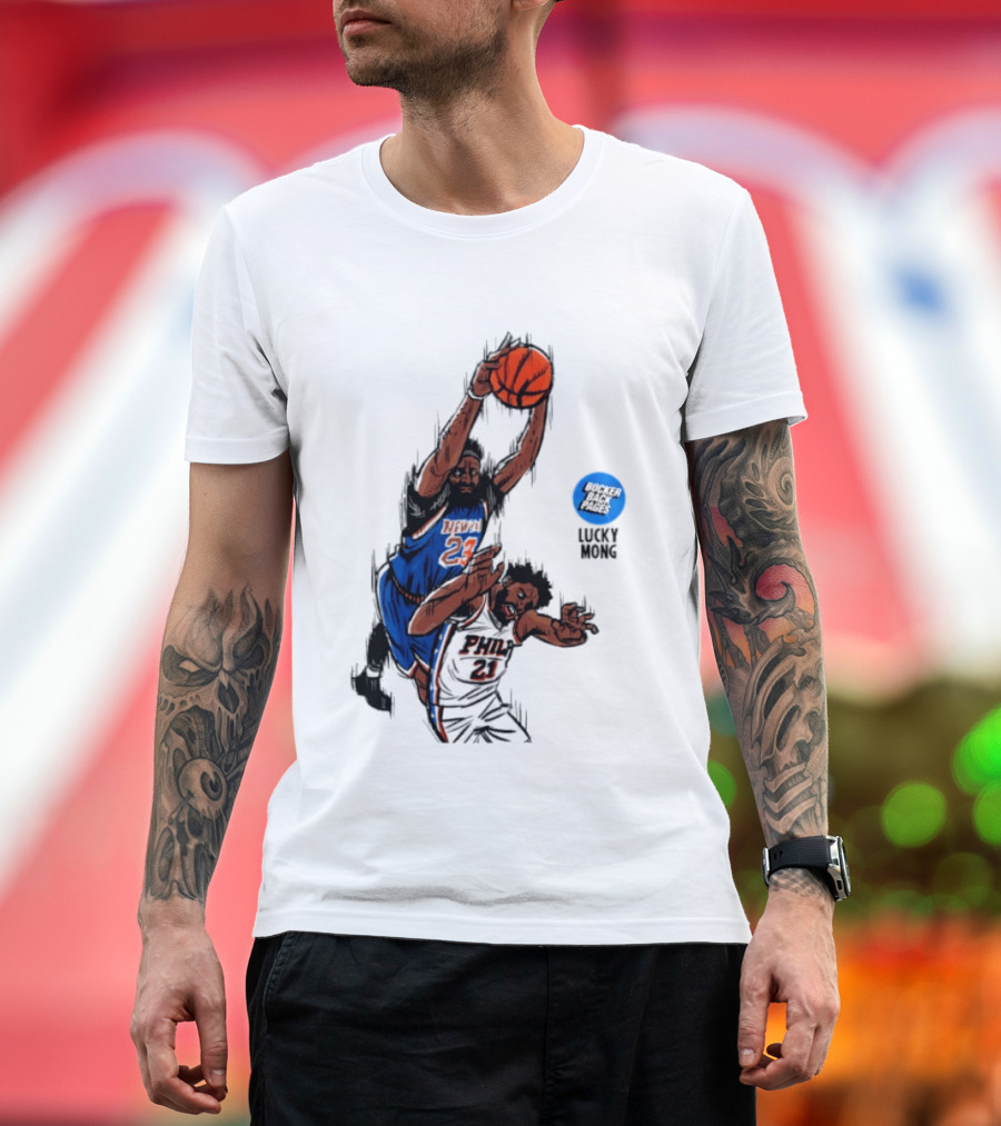 Knicks Vs 76ers Game 4 Iconic Moment Joel Embiid Mitchell Robinson NBA Matchup T-Shirt
