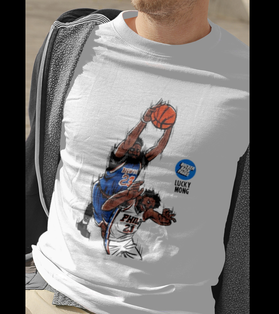 Knicks Vs 76ers Game 4 Iconic Moment Joel Embiid Mitchell Robinson NBA Matchup T-Shirt