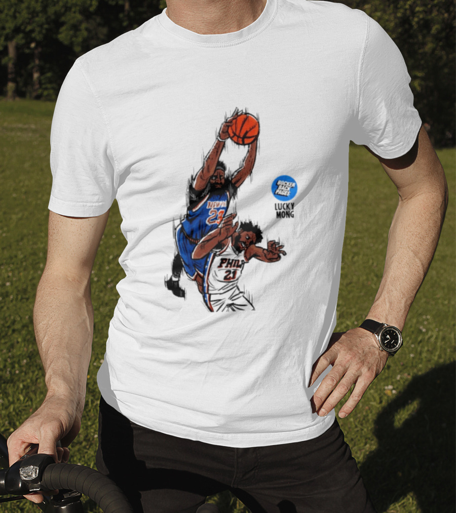 Knicks Vs 76ers Game 4 Iconic Moment Joel Embiid Mitchell Robinson NBA Matchup T-Shirt