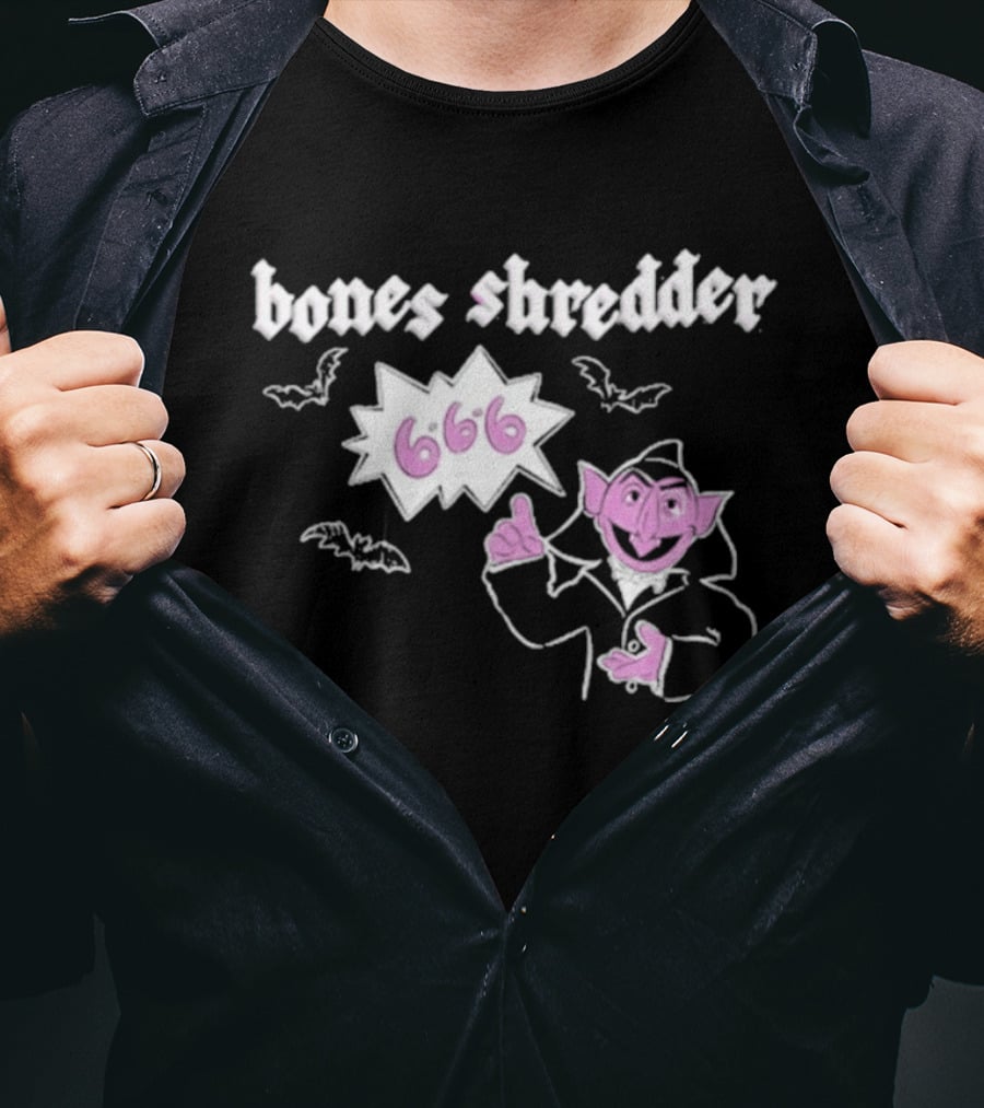Bones Shredder Vampire Count 666 Halloween Bats T-Shirt
