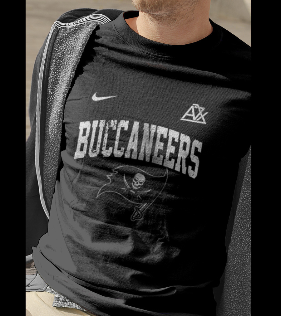 Tampa Bay Buccaneers Avenged Sevenfold Hail To The King T-Shirt