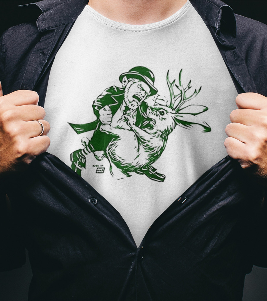 It's Always Sunny Charlie Kelly Leprechaun Versus Jackelope Iconic Character Battle T-Shirt