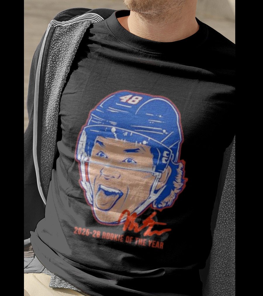 Matthew Schaefer Islanders ROTY 2025 26 Swag Helmet 48 Signature T-Shirt