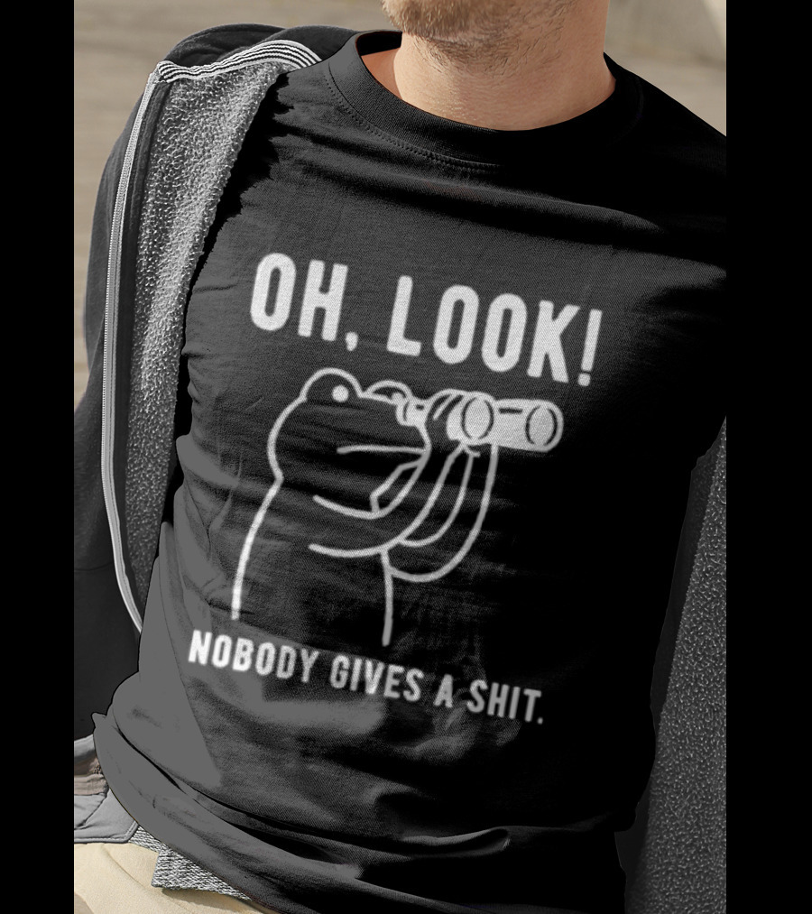 Oh Look Nobody Gives A Shit Indifferent Frog With Binoculars T-Shirt