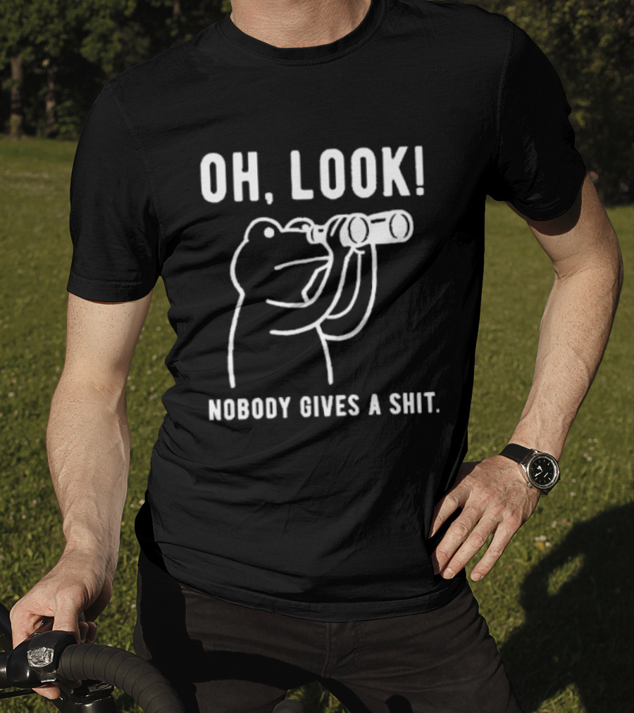 Oh Look Nobody Gives A Shit Indifferent Frog With Binoculars T-Shirt