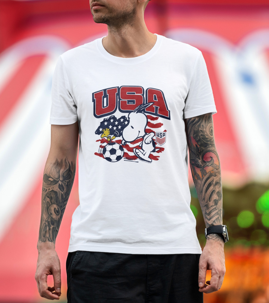 USA Soccer Snoopy And Woodstock Peanuts Characters With American Flag T-Shirt