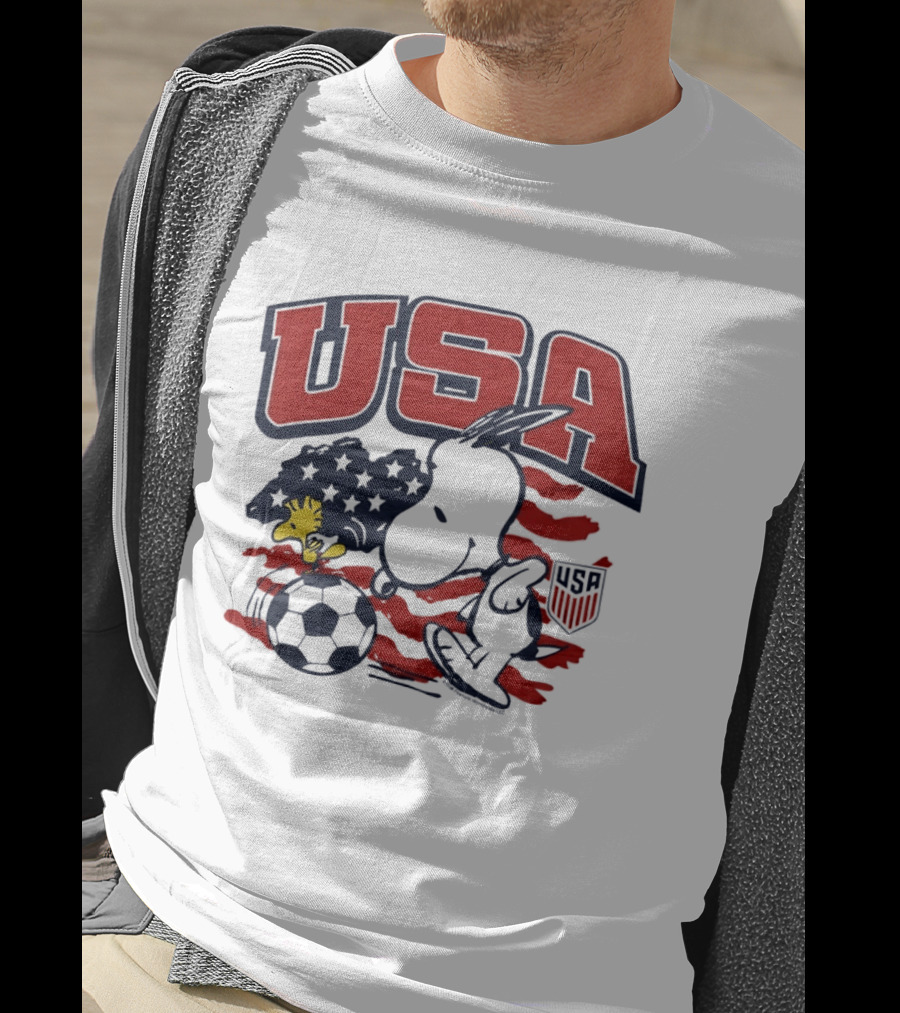 USA Soccer Snoopy And Woodstock Peanuts Characters With American Flag T-Shirt