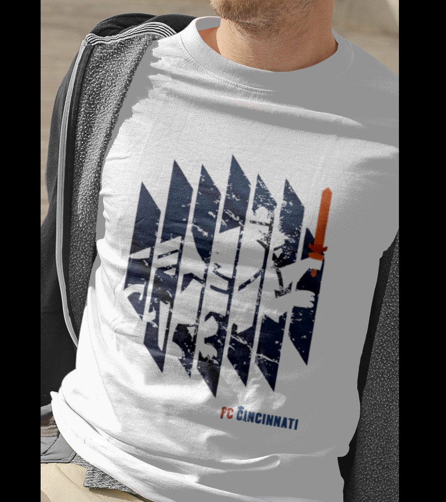 FC Cincinnati Sheared Lion Football Fans Iconic Bold Striped Image T-Shirt