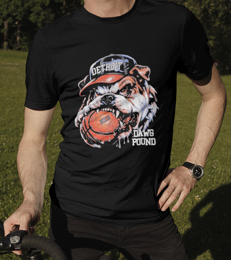 Detroit Bulldog Holding Basketball Dawg Pound T-Shirt
