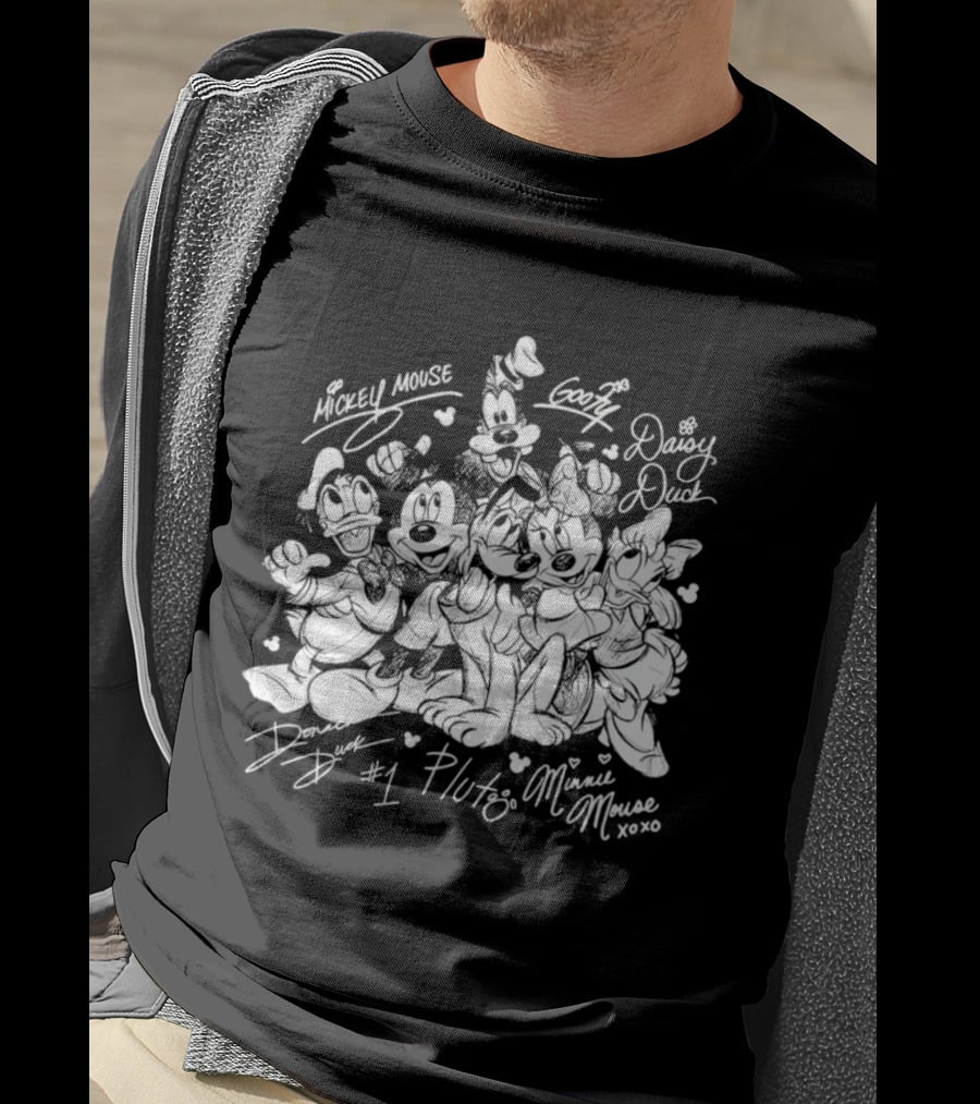 Mickey Mouse Goofy Daisy Duck Donald Duck Pluto Minnie Mouse Friends 2026 Disneyland Trip Sketch T-Shirt