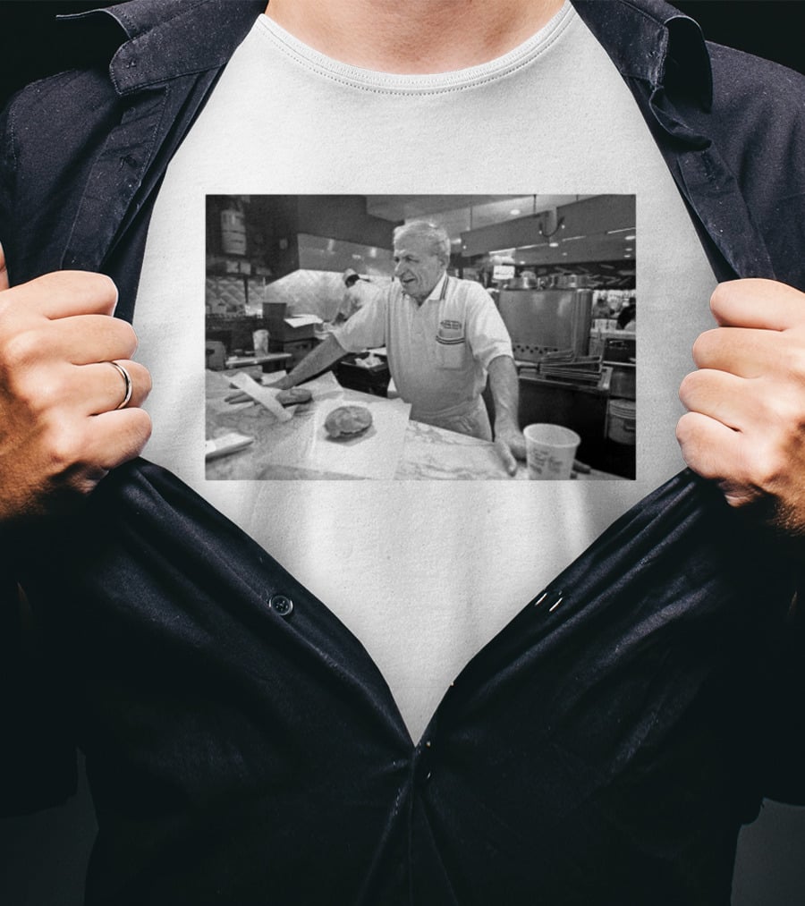 Sam Sianis Cheezborger Legend At Chicago's Billy Goat Tavern Passes Away At 91 T-Shirt