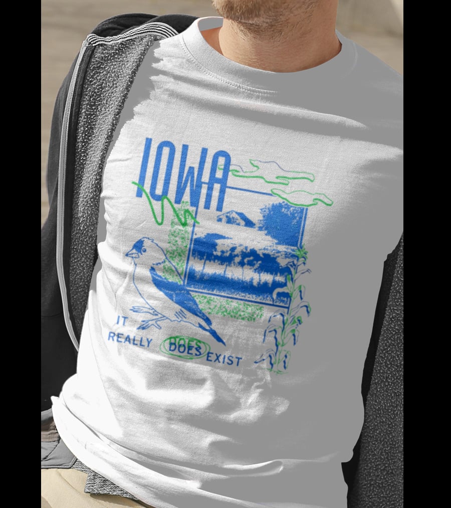 Iowa It Really Does Exist 90s Style Scenic Landscape Bird And Cornfield T-Shirt