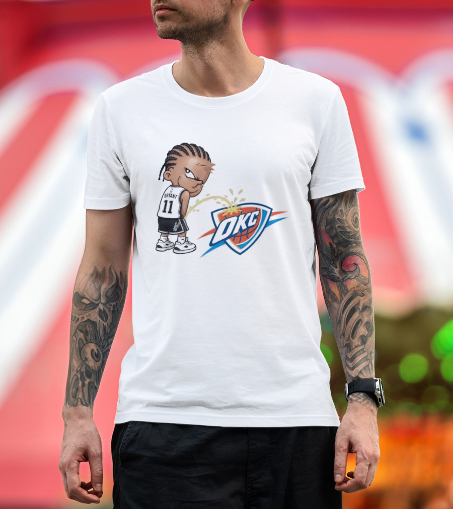 San Antonio Spurs Carter Bryant Peeing On OKC Thunder Caricature T-Shirt