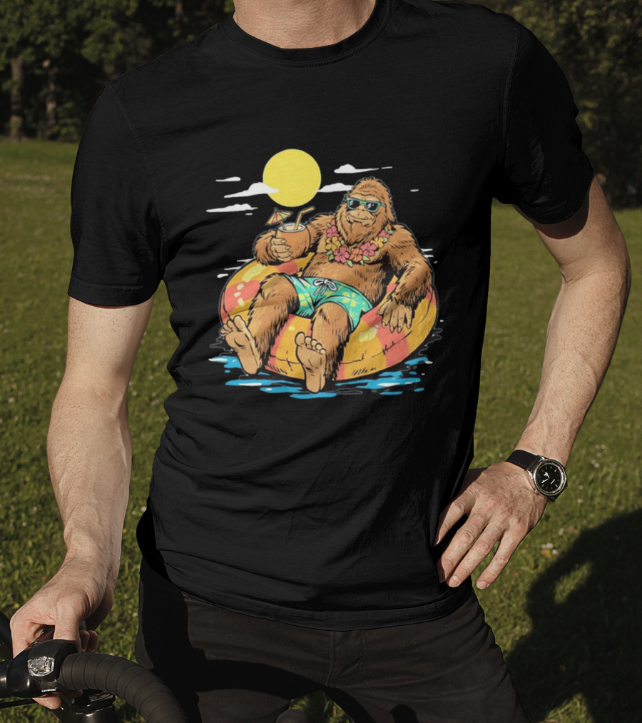 Bigfoot Lounging With A Cocktail In Tropical Beach Getaway Scene T-Shirt
