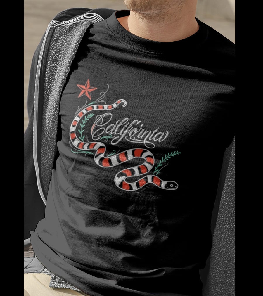 California King Snake Red Star Serpent T-Shirt