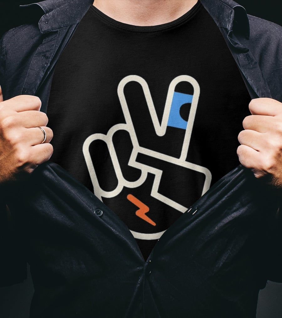 OKC Thunder Shai Gilgeous Alexander Peace Sign Celebration T-Shirt