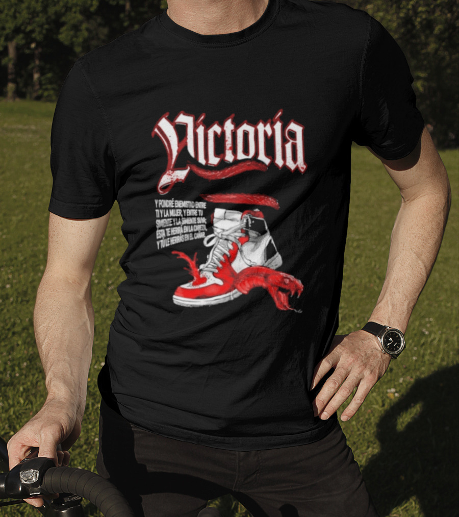 Victoria Y Pondré Enemistad Entre Ti Y La Mujer Simiente Suya Sneaker Serpent T-Shirt