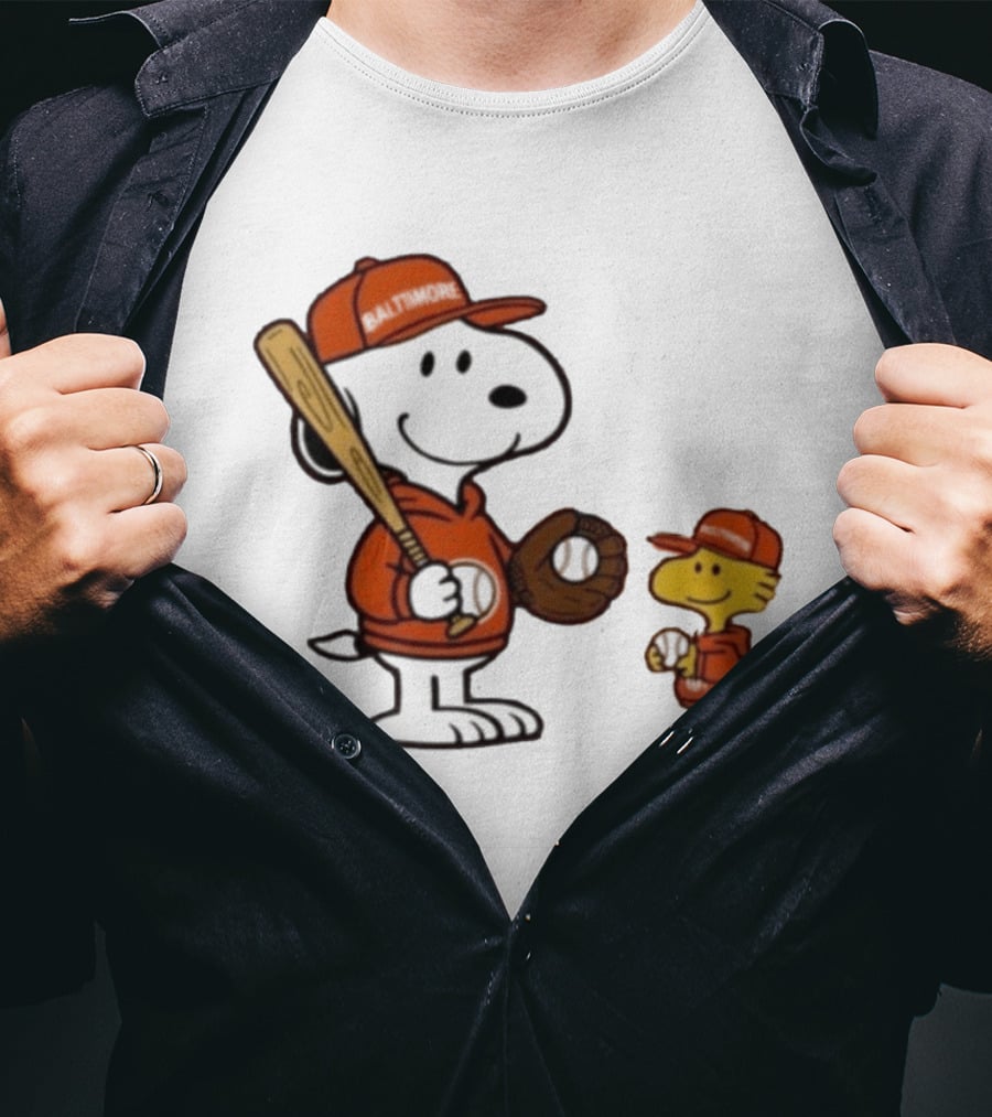 Snoopy Woodstock Baseball Baltimore Orioles Fan Gear T-Shirt
