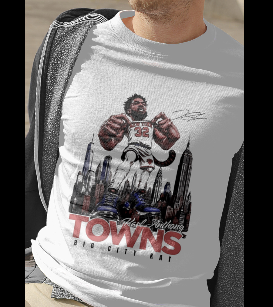 Karl Anthony Towns 32 Big City Kat NYC Skyline T-Shirt