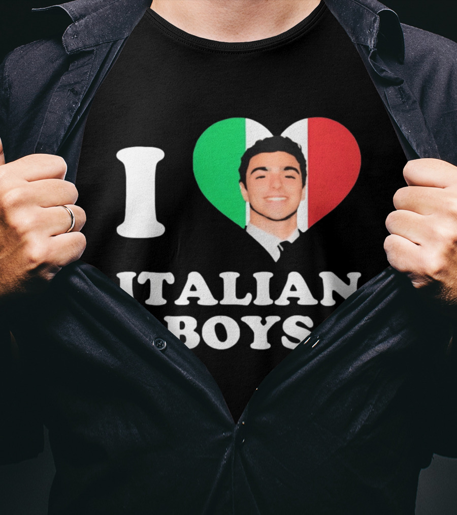 I Love Italian Boys Luigi Mangione Heart Flag T-Shirt
